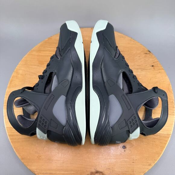 Nike Air Flight Huarache Mens Size 11.5 Dark Smoke Grey Barely Green FJ4839-001 - Picture 6 of 9